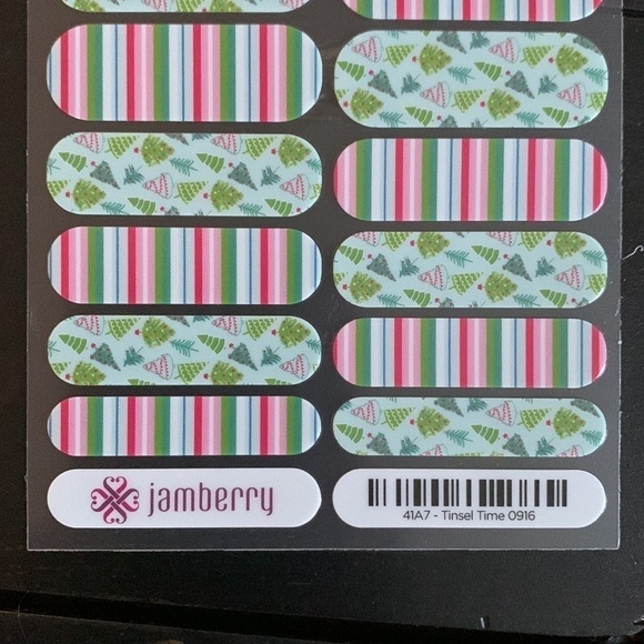 Jamberry Christmas Nail Wraps - Tinsel Time - Picture 4 of 9